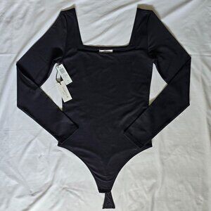 Aritzia - Longsleeve Squareneck Contour Bodysuit - Medium TALL - Black - New